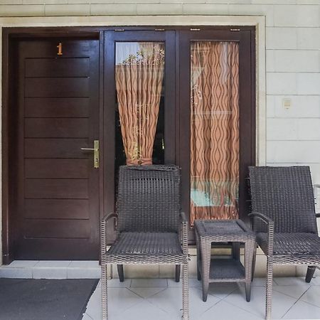 Denays Guesthouse Jimbaran 외부 사진